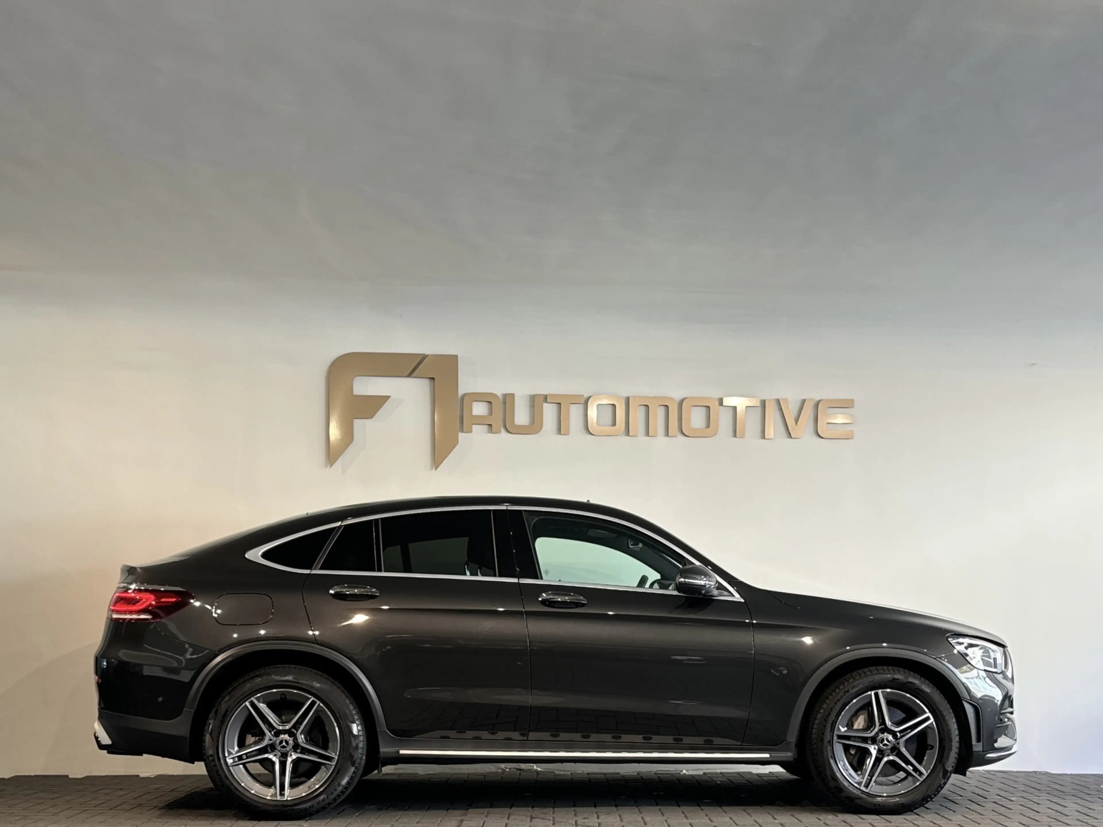 Mercedes-Benz GLC 300 Coupé 4MATIC AMG Pano|ACC|Stoelverwarming|Camera — photo 8