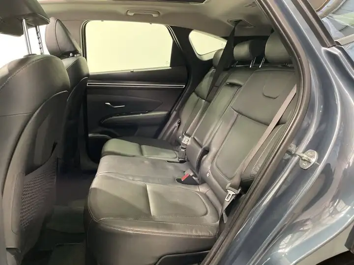 Hyundai Tucson 1.6 TGDI HEV Style Auto (2021) 2022, foto 12