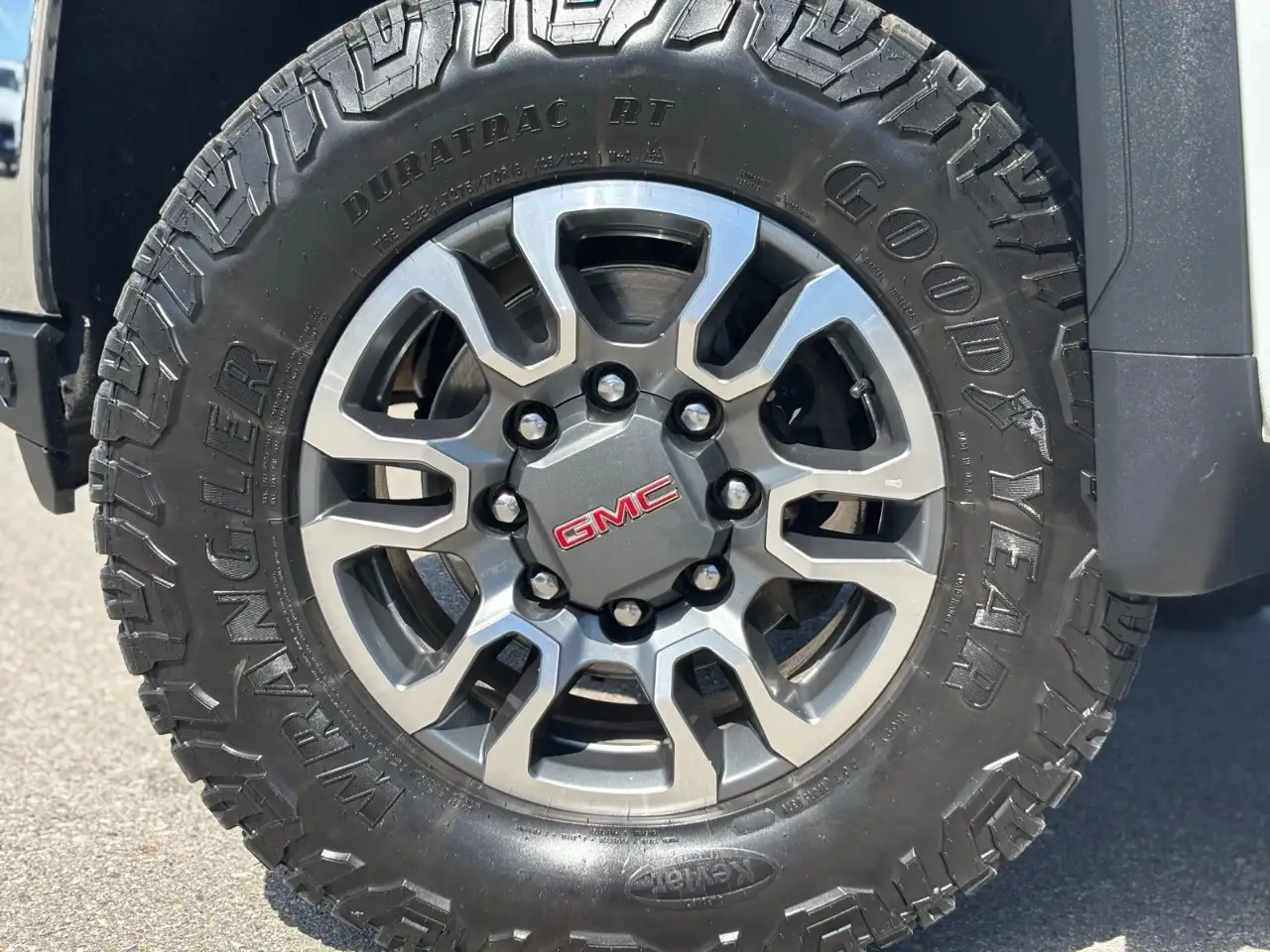 GMC Sierra 3500HD снимка GMC Sierra 3500HD