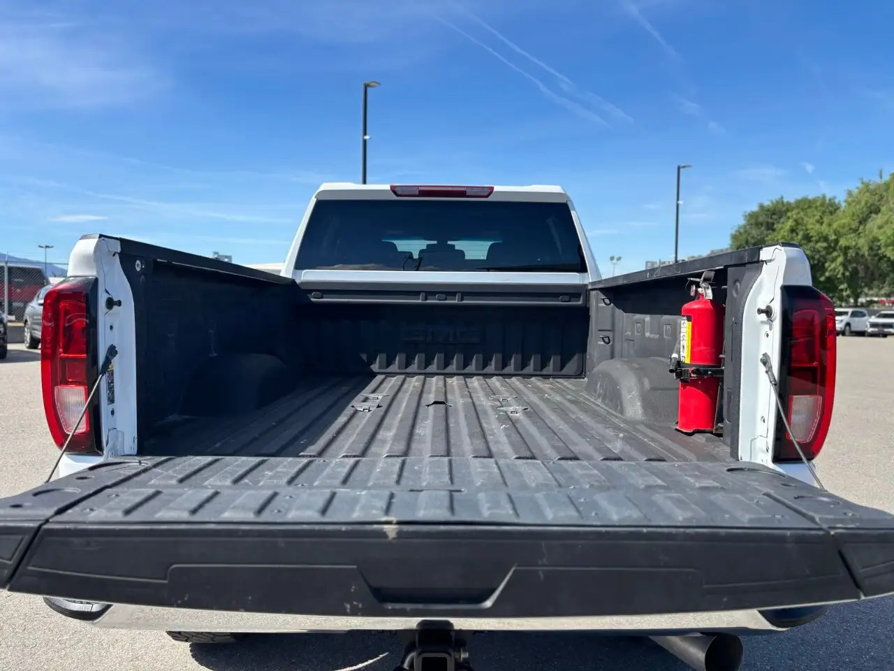 GMC Sierra 3500HD снимка GMC Sierra 3500HD