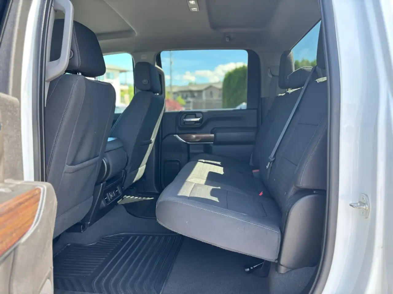 GMC Sierra 3500HD снимка GMC Sierra 3500HD