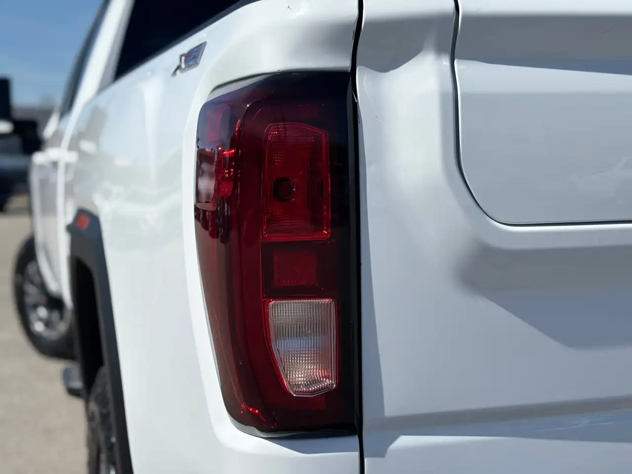 GMC Sierra 3500HD снимка GMC Sierra 3500HD