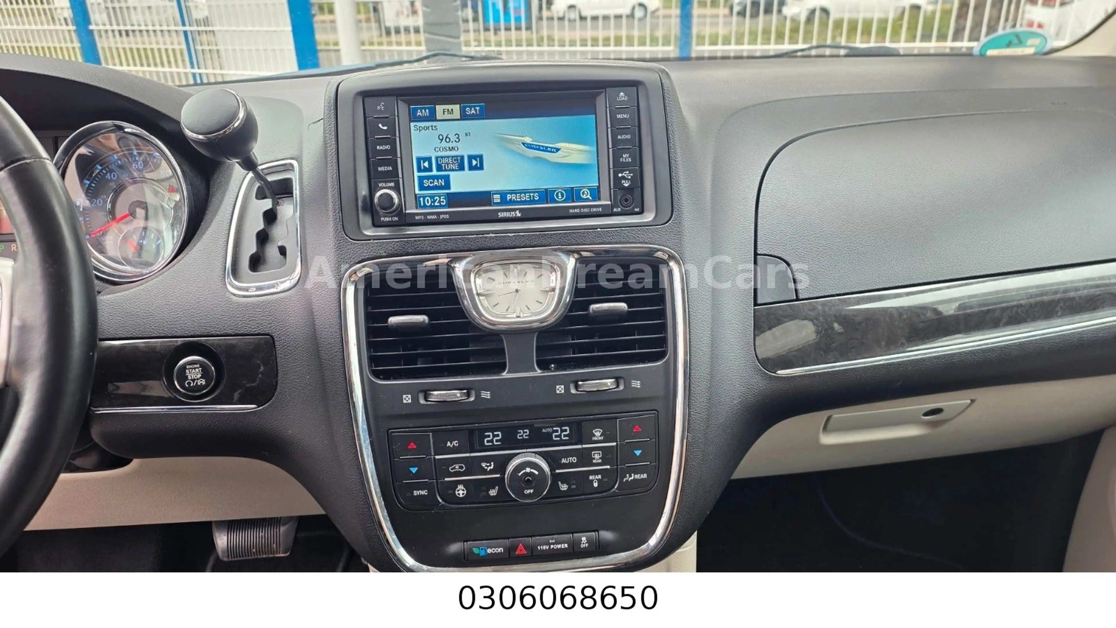 Chrysler Grand Voyager — photo 7