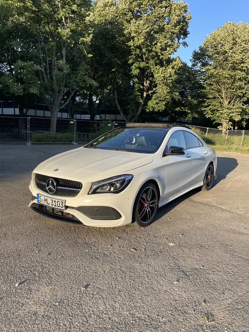 Mercedes-Benz CLA 200 7G-DCT AMG Line Night Paket Weiß - 1