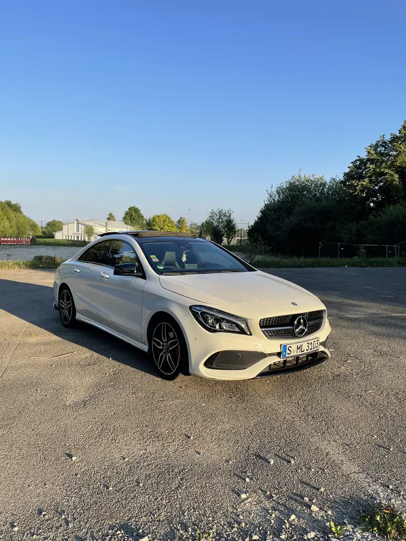 Mercedes-Benz CLA 200 7G-DCT AMG Line Night Paket Weiß - 2