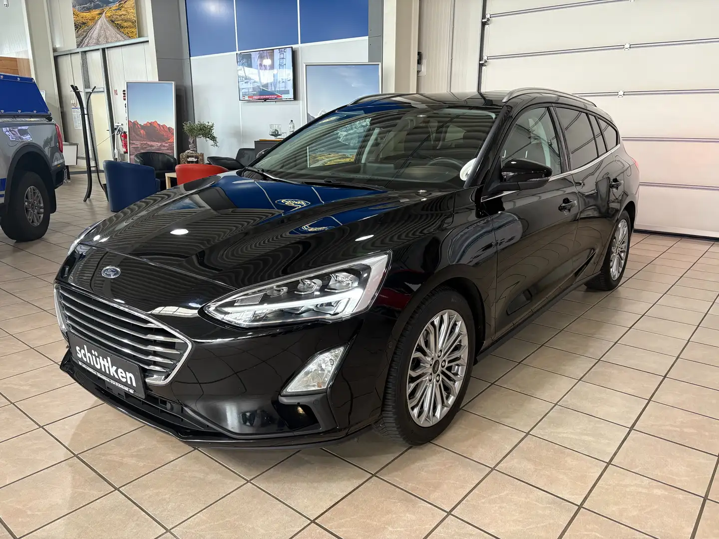 Ford Focus Turnier 1.0 EcoBoost Titanium B&O, LED, NAVI, 17" Negro - 1