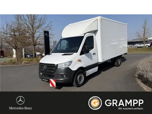 Mercedes-Benz Sprinter main image