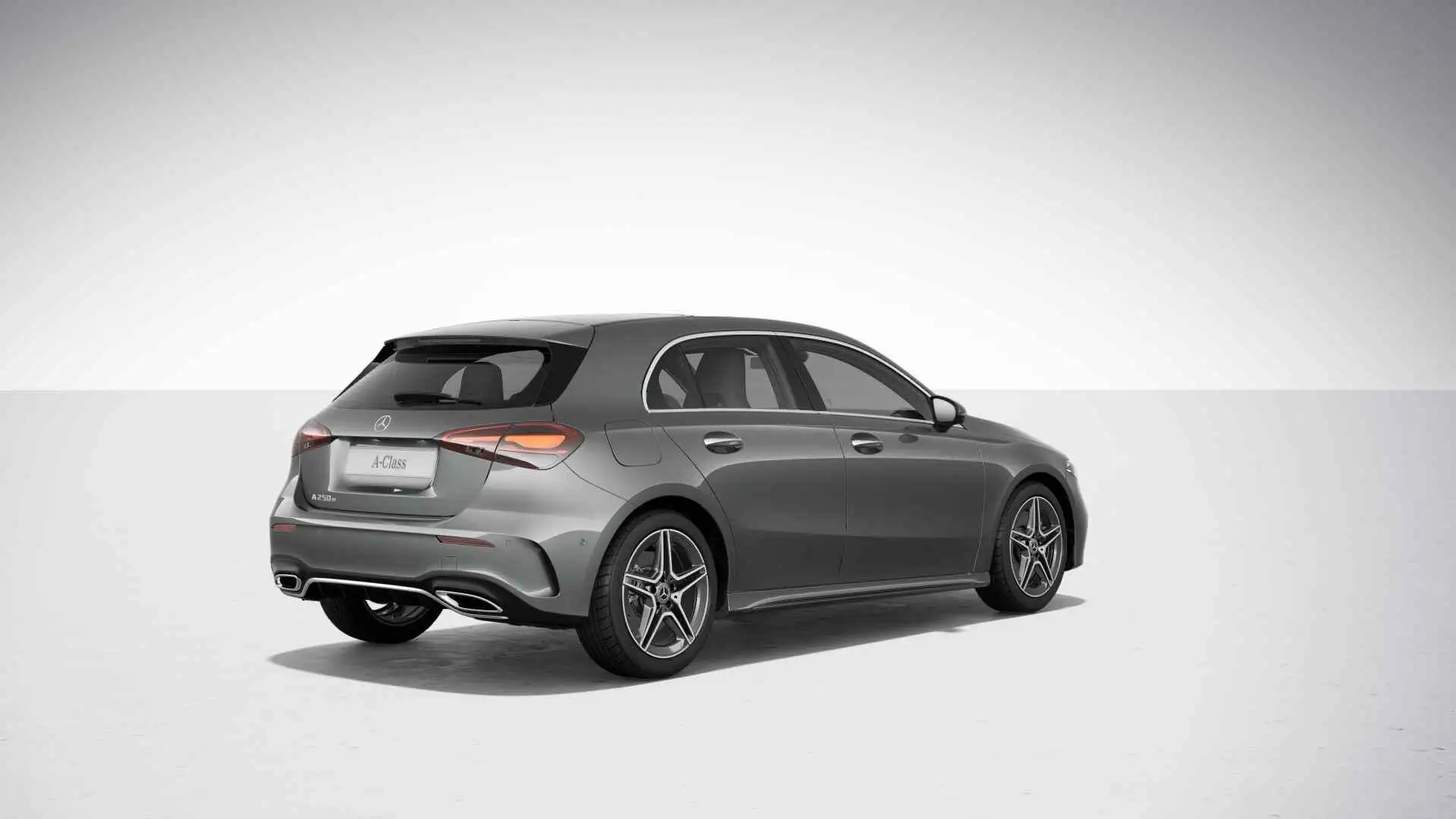 Mercedes-Benz A 250 e AMG Line | Panoramadak | Stoelverwarming | Achte Gris - 2