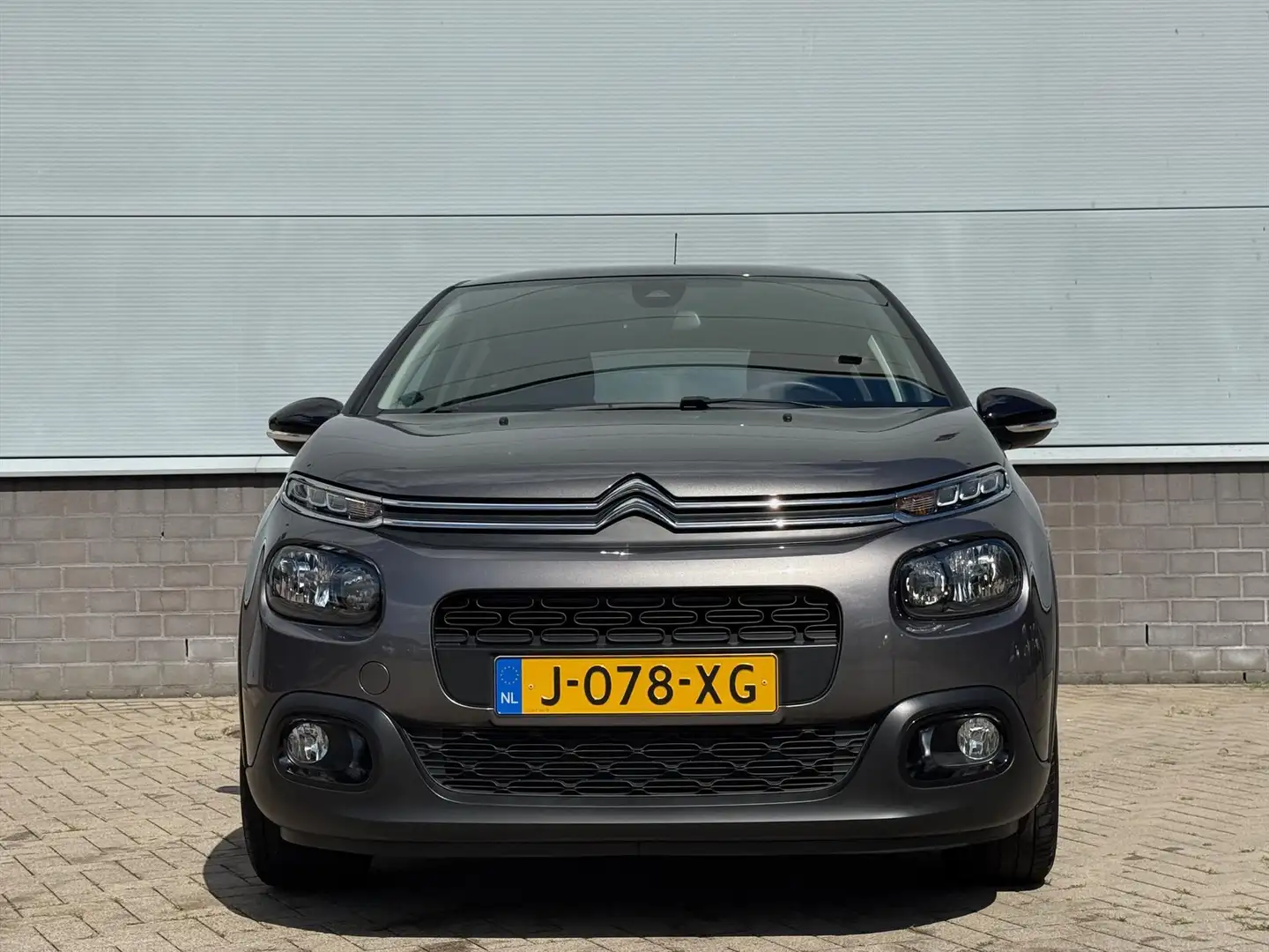 Citroen C3 1.2 83 pk Feel | Navigatie | Airco | Parkeersensor Gris - 2