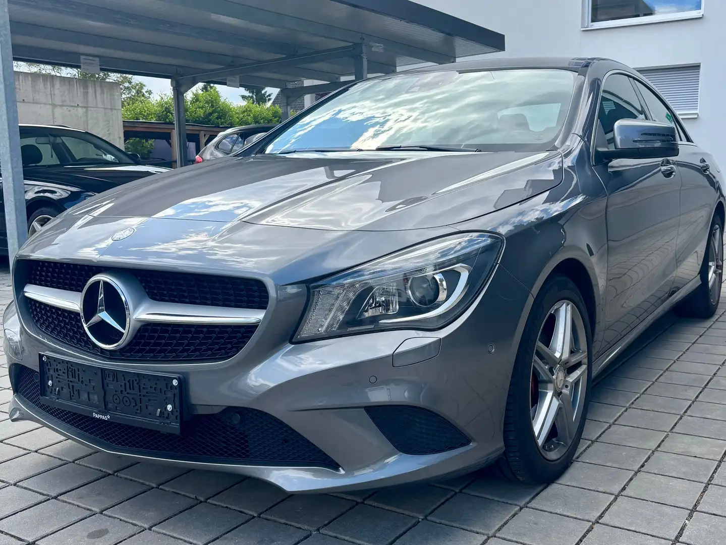 Mercedes-Benz CLA 180 CLA 180 Grau - 2