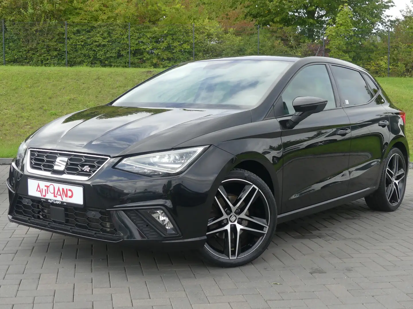 SEAT Ibiza 1.0 TSI FR LED ACC Sitzheizung Navi Kamera Schwarz - 2