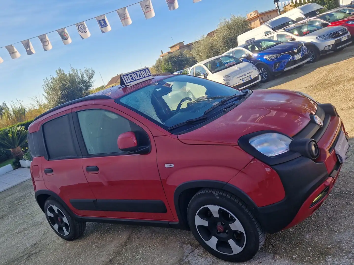 Fiat Panda III 2024 CROSS1.0 firefly hybrid 11.000KM LED Rojo - 2
