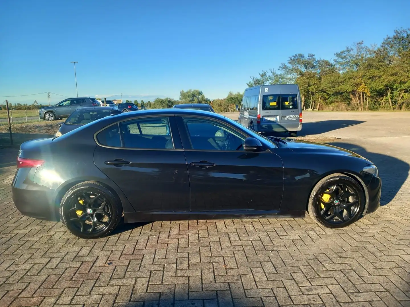 Alfa Romeo Giulia 2.2 Jtd Executive 160cv auto + Pack Sport Noir - 2