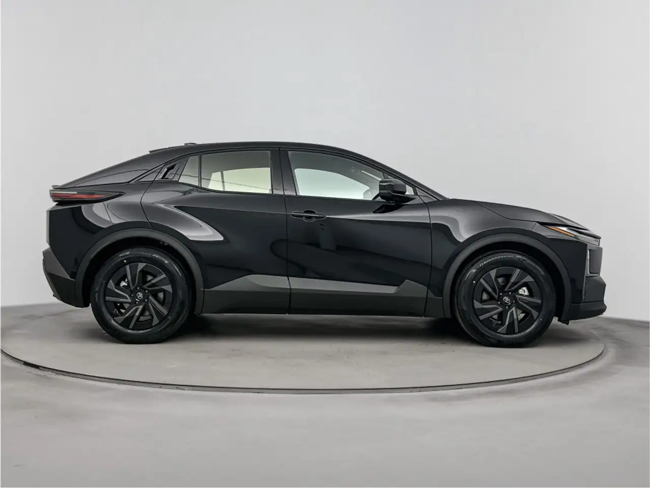 Toyota C-HR 2026 — фото 8