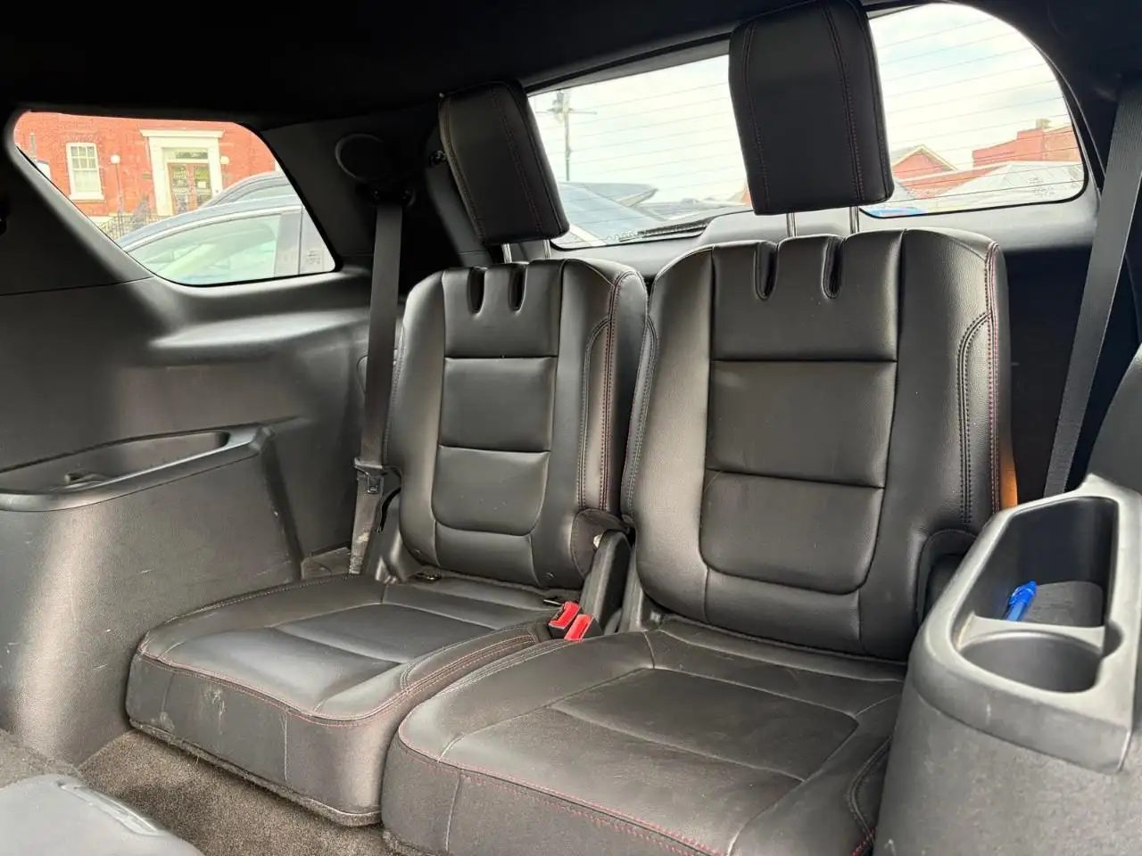 Ford Explorer photo Ford Explorer