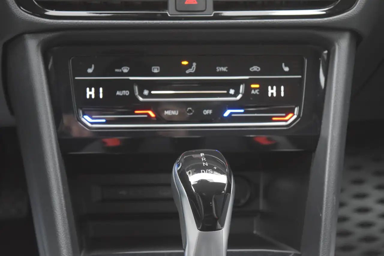 Volkswagen Taos снимка Volkswagen Taos