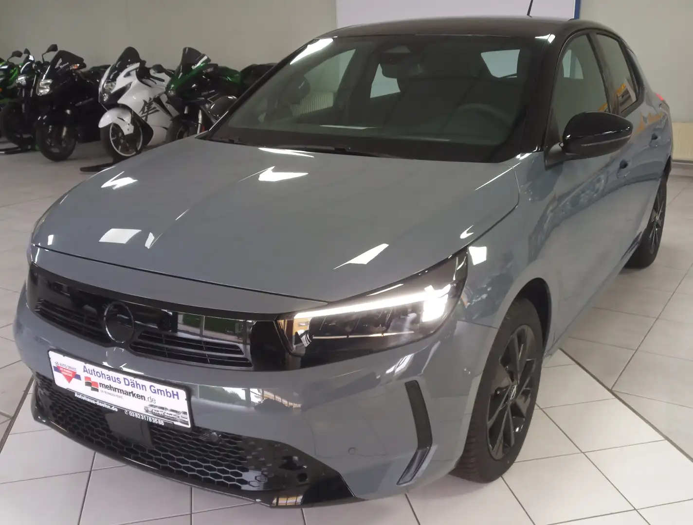 Opel Corsa GS - Automatik Grau - 1