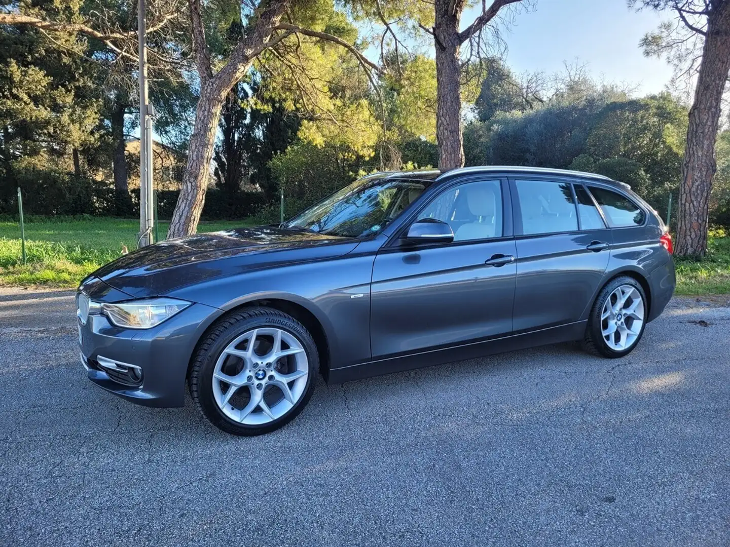 BMW 320 320d xDrive Touring Modern Grigio - 1