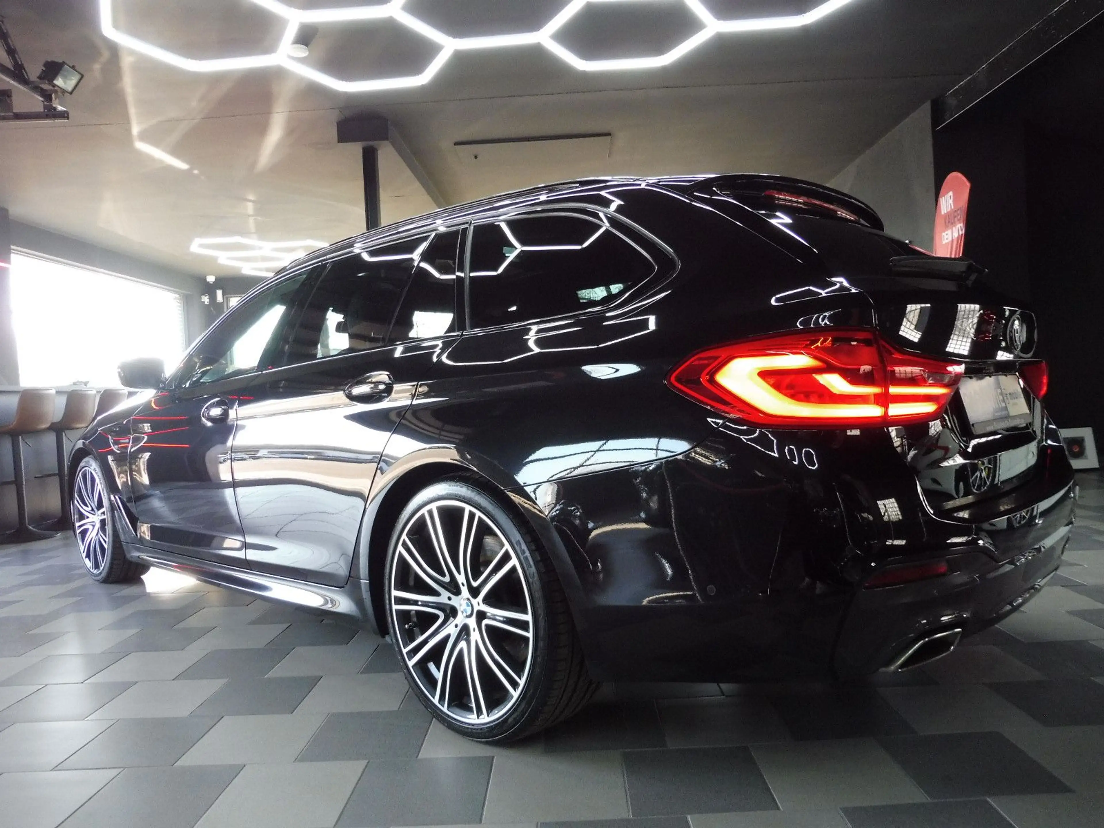 BMW 540 d xDrive M Sport Entertain/HUD/Kam/Pano/AHK — photo 8