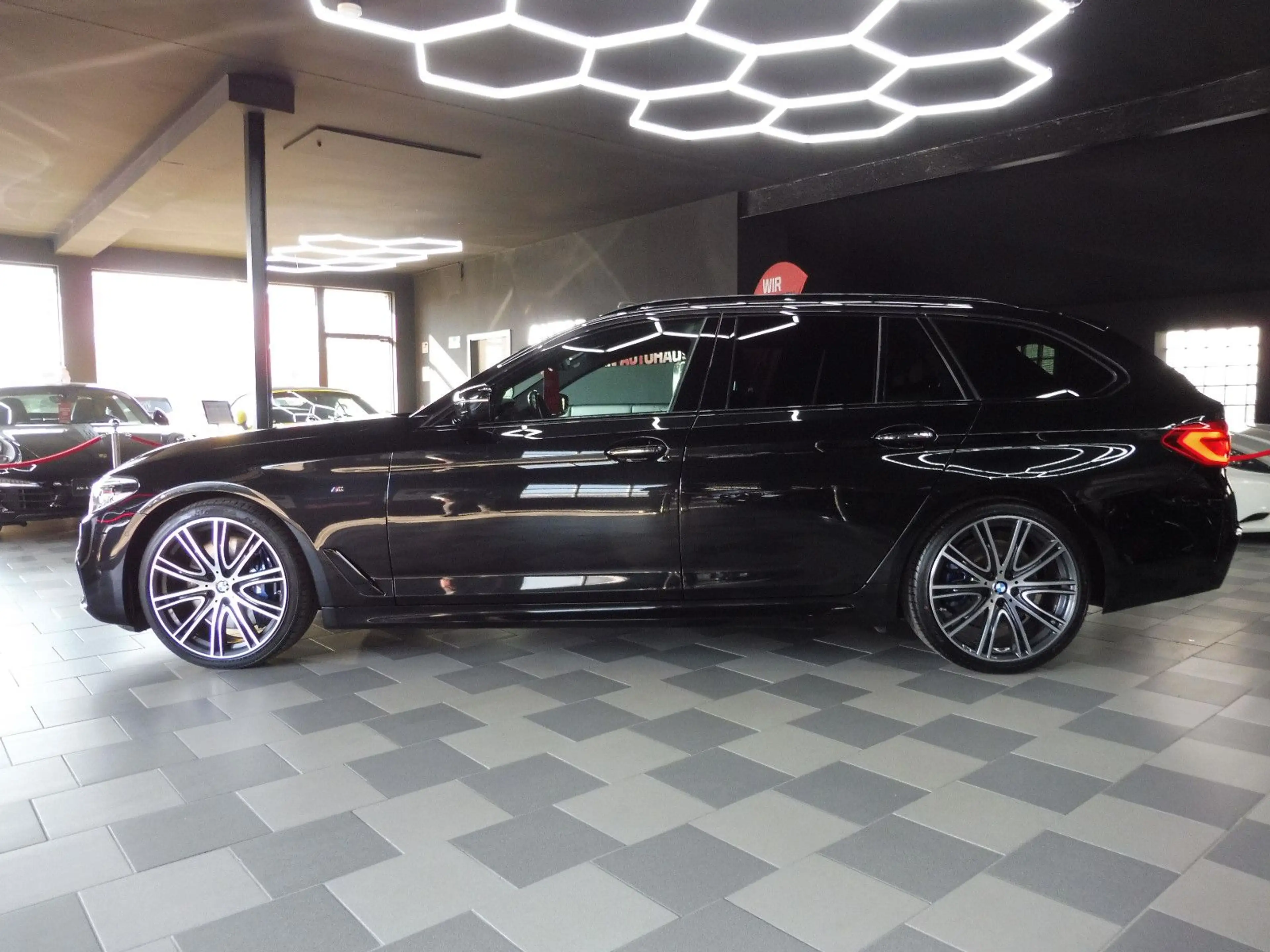 BMW 540 d xDrive M Sport Entertain/HUD/Kam/Pano/AHK — photo 9