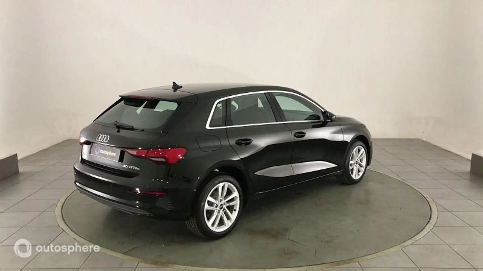 Audi A3 40 TFSI e 204ch Design S tronic 6 - 2