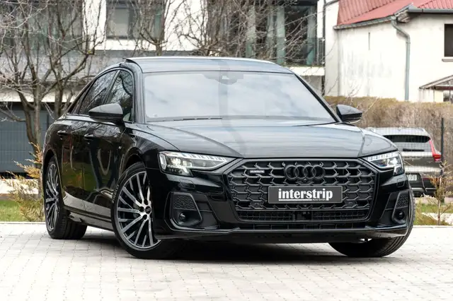 Audi A8 view 3