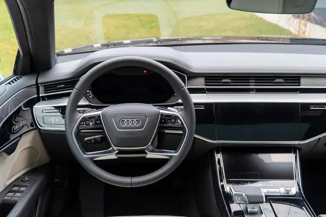 Audi A8 view 8