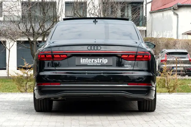 Audi A8 view 5