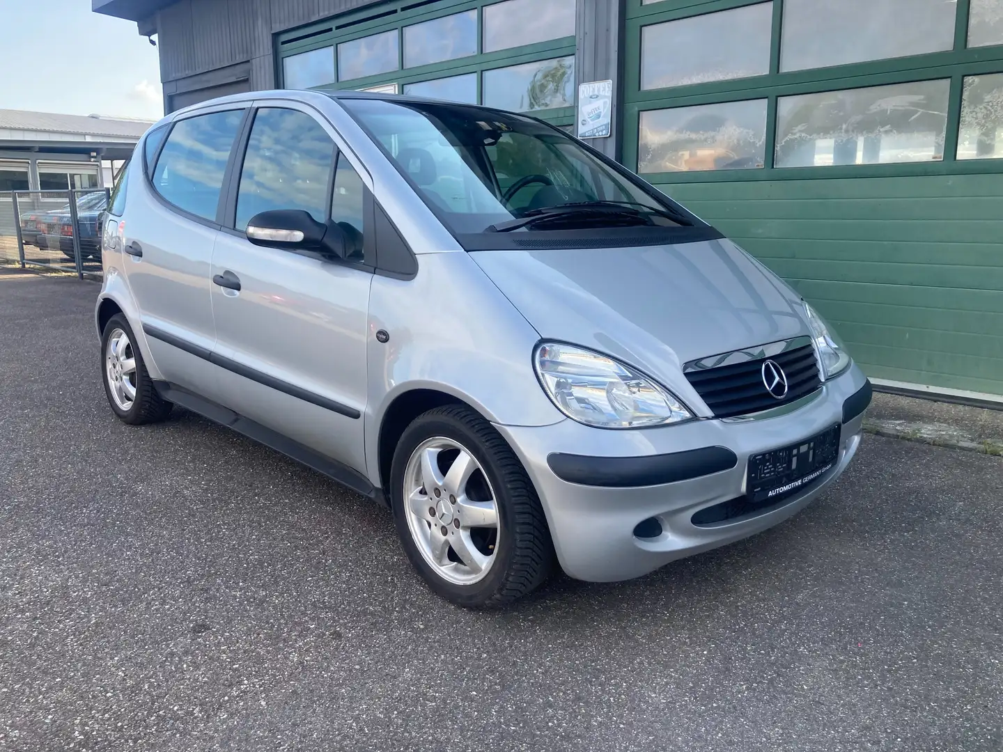 Mercedes-Benz A 140 Lang Automatik Classic Klima Scheckheft Sitzheiz. Silber - 2