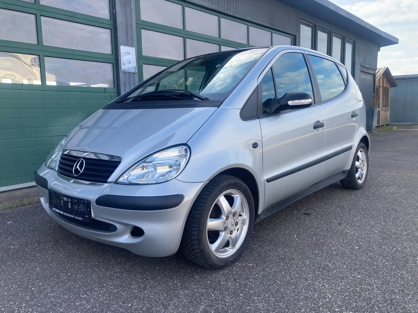 Mercedes-Benz A 140 Lang Automatik Classic Klima Scheckheft Sitzheiz. Silber - 1