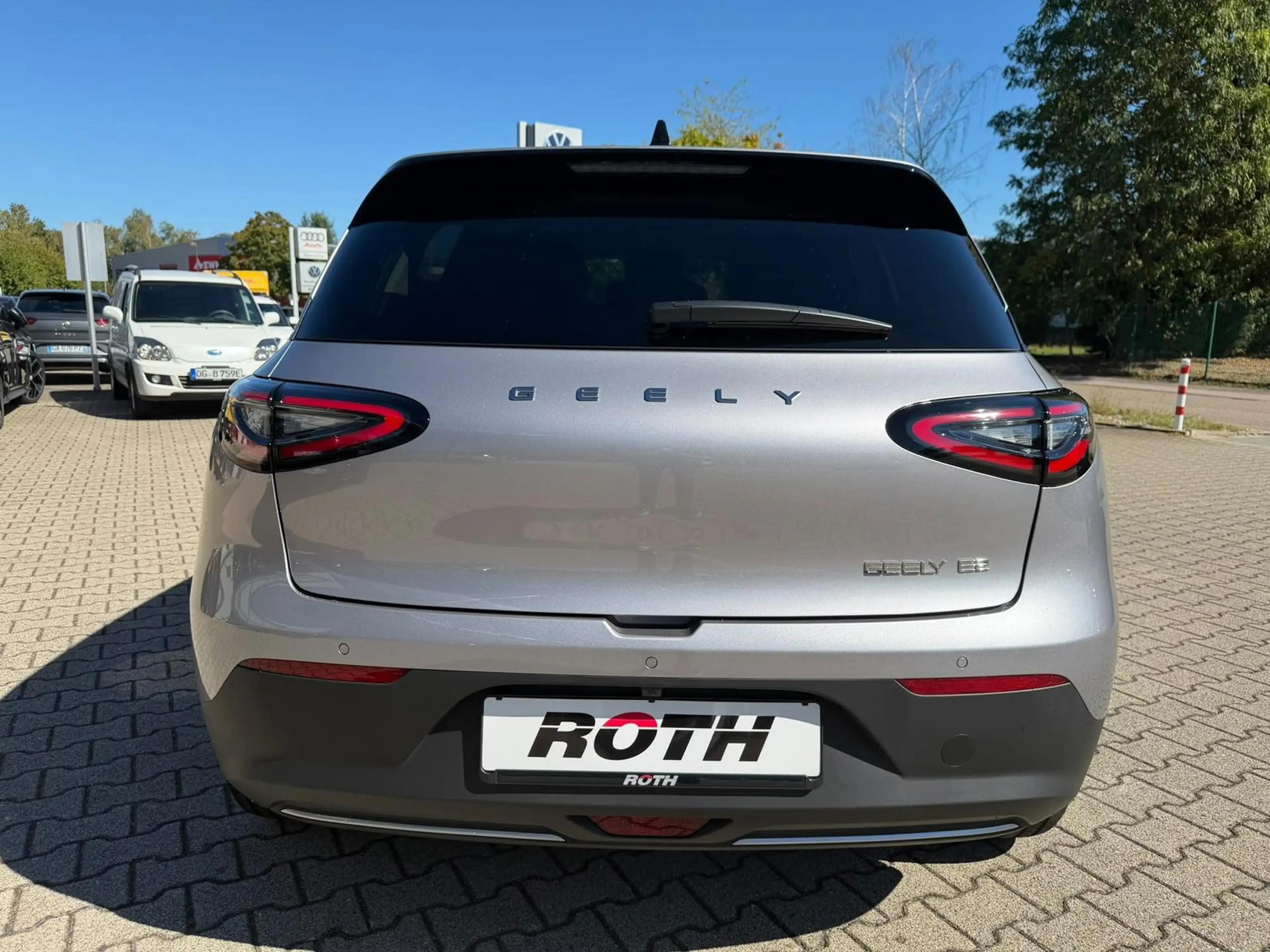 Geely Others 35,35 kwh PRO *LED*Kamera*ACC*Navi*PDC* — photo 6