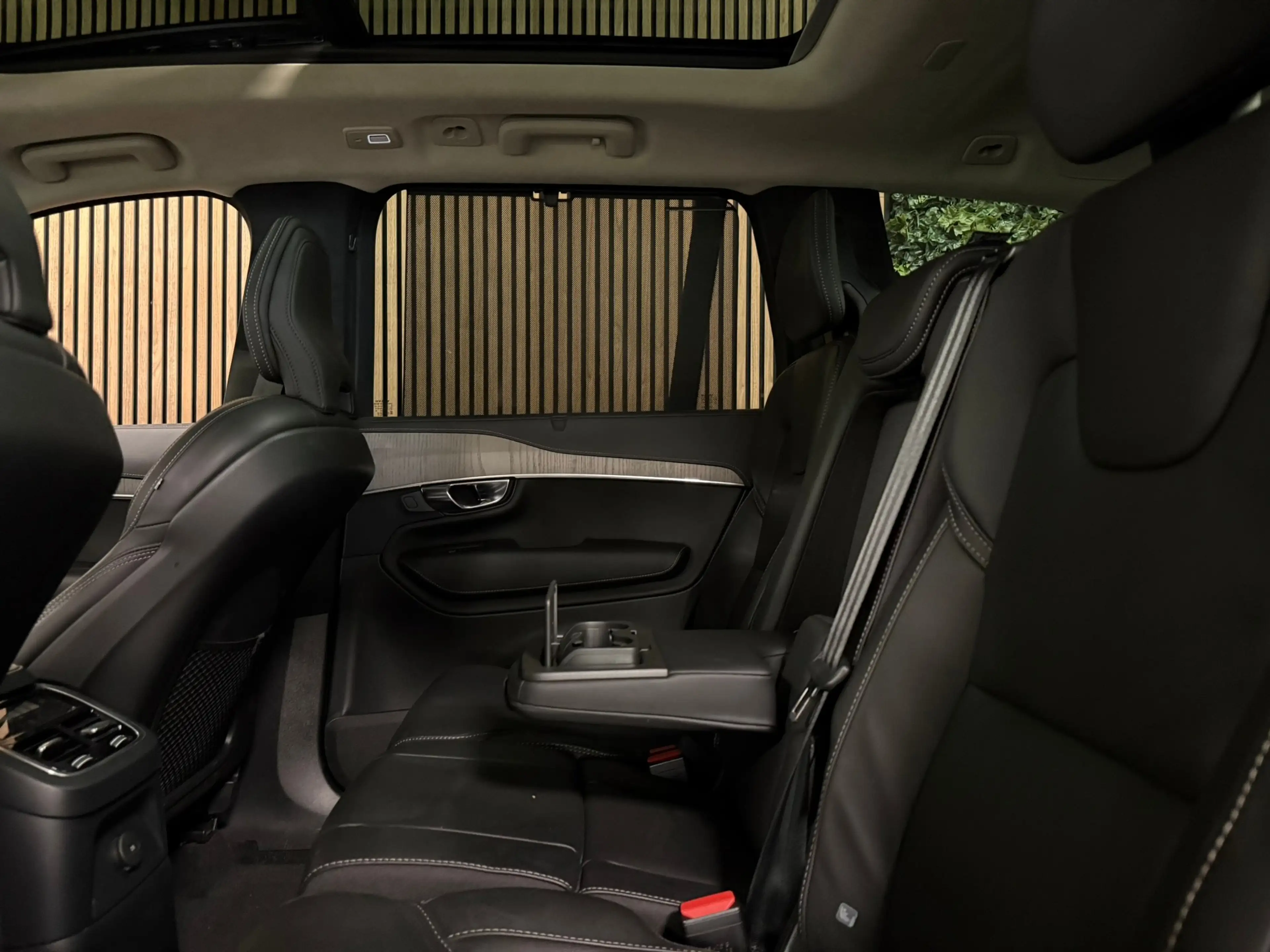 Volvo XC90 T8 AWD Recharge Ultra Dark | Vol! | Luchtvering | — photo 17