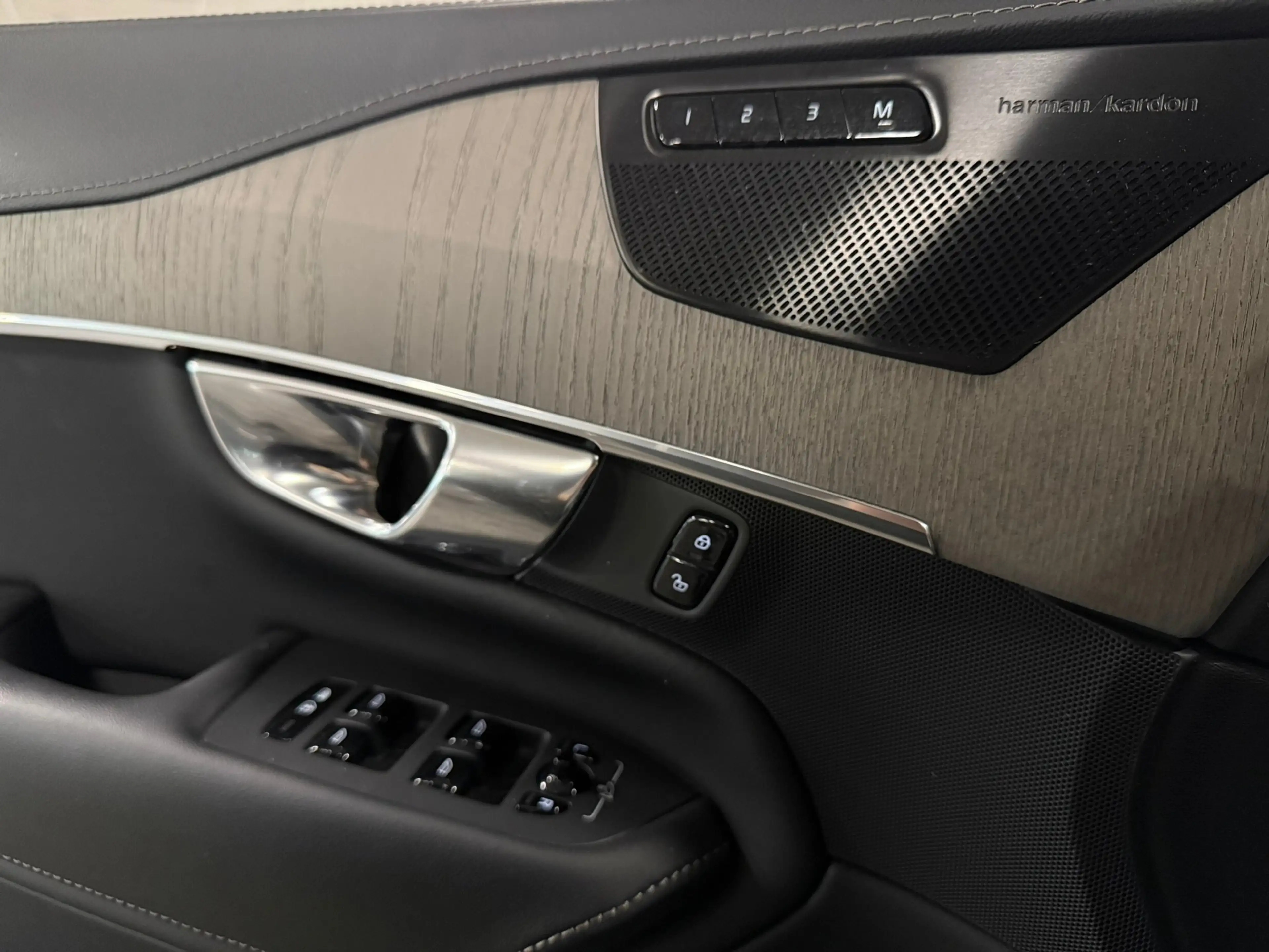 Volvo XC90 T8 AWD Recharge Ultra Dark | Vol! | Luchtvering | — photo 44
