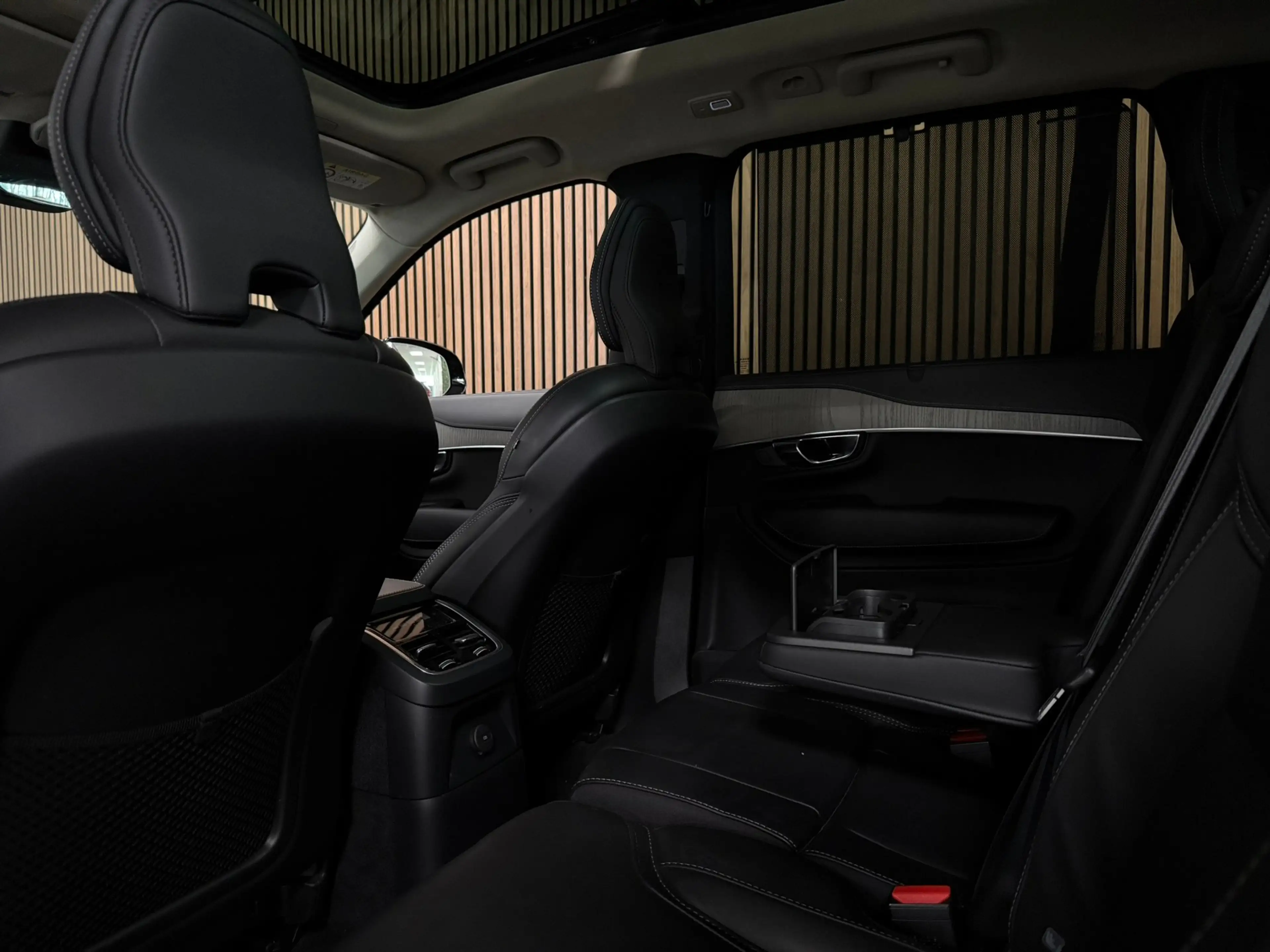 Volvo XC90 T8 AWD Recharge Ultra Dark | Vol! | Luchtvering | — photo 16