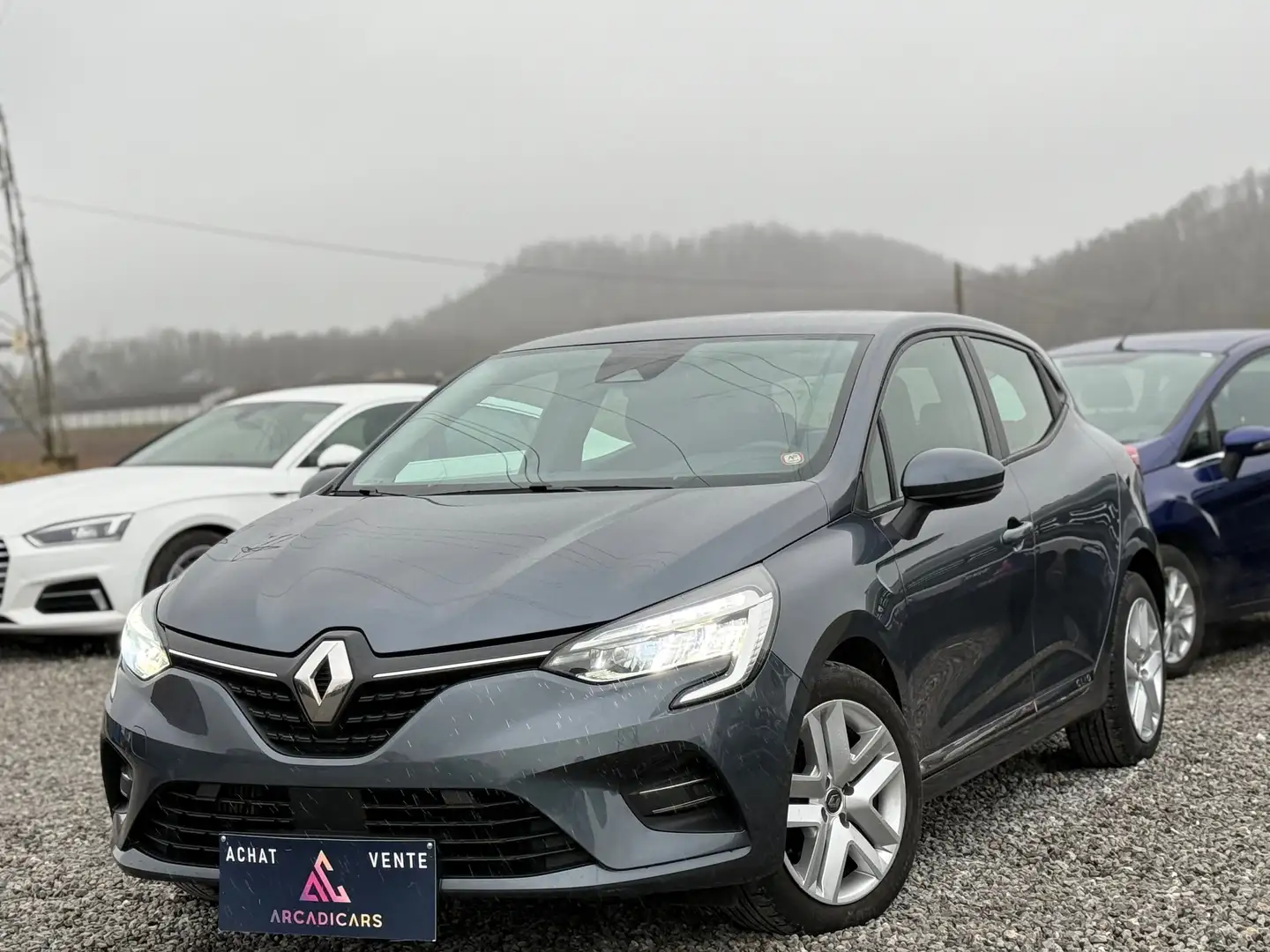 Renault Clio 1.0 Tce ZEN - CAR PLAY - CRUISE CONTROL - GARANTIE Gris - 1