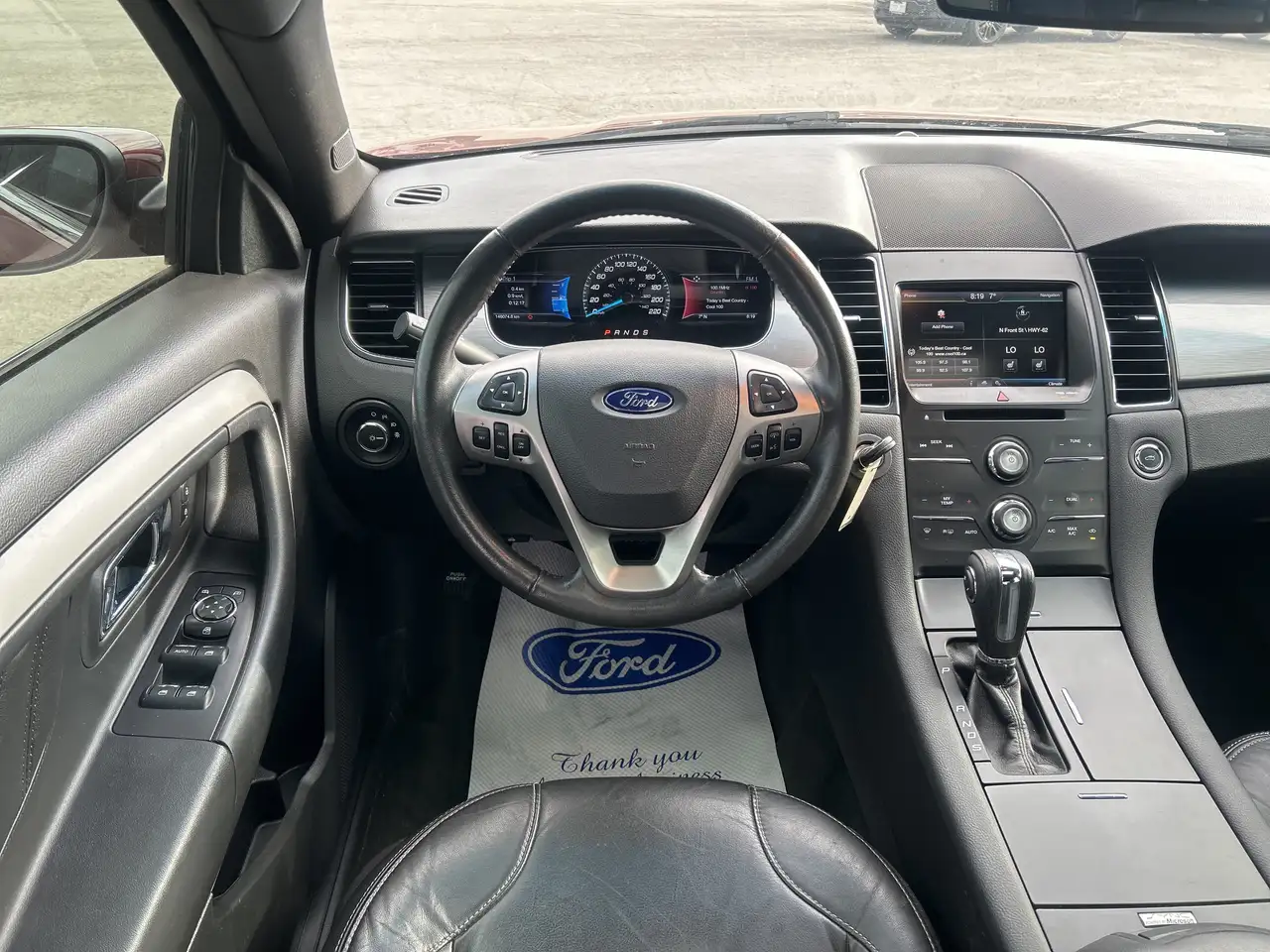 Ford Taurus снимка Ford Taurus