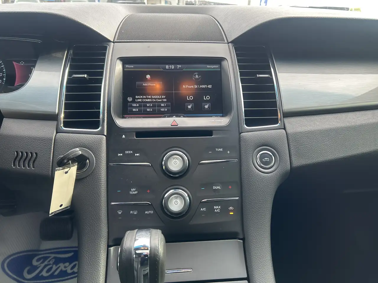 Ford Taurus снимка Ford Taurus