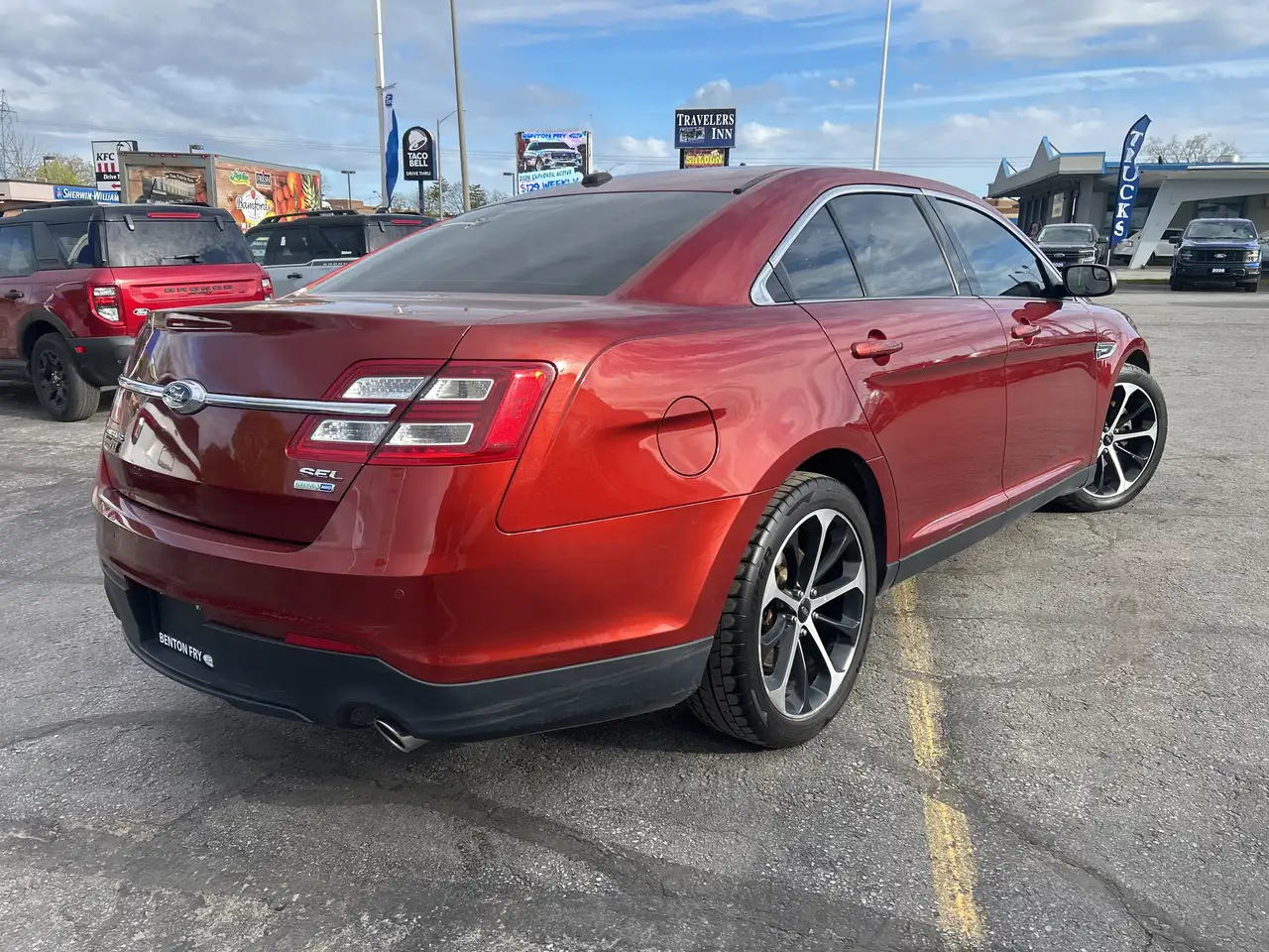 Ford Taurus снимка Ford Taurus