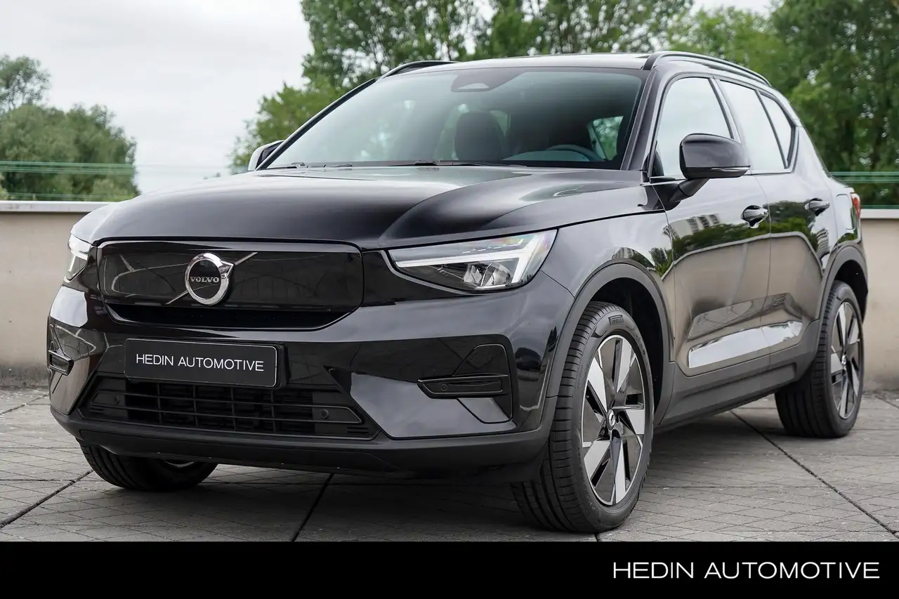 Volvo EX40 2026