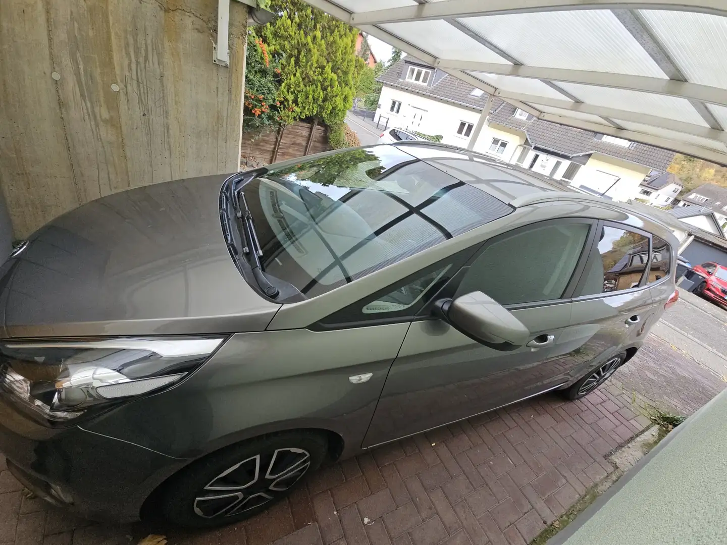 Kia Carens 1.7 CRDi - 1