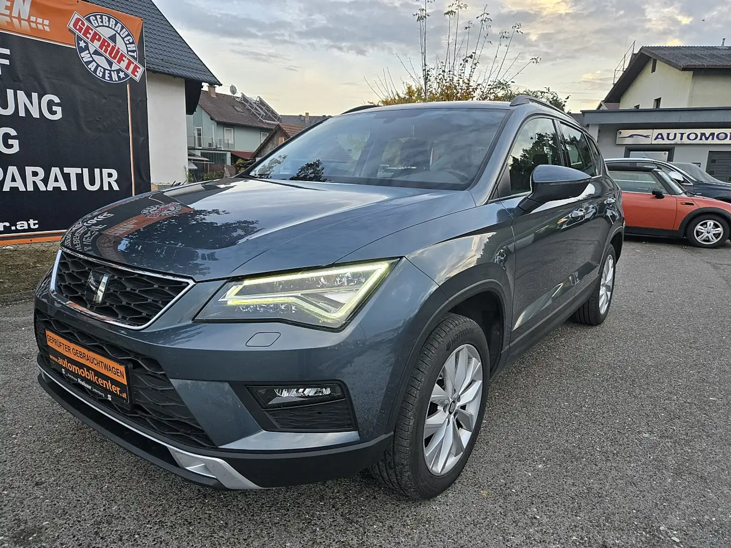 SEAT Ateca 1,6 Style TDI Grau - 1