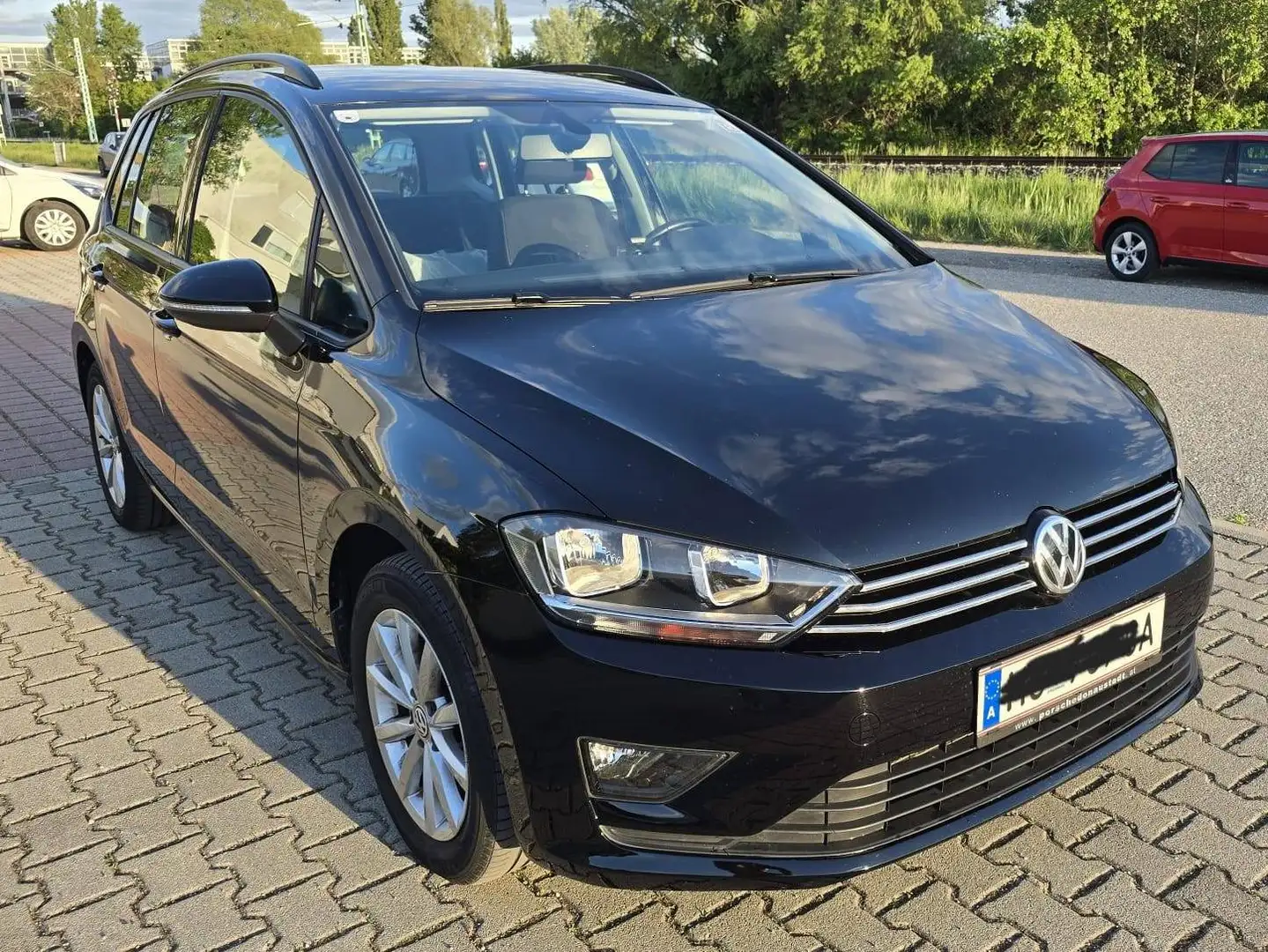 Volkswagen Golf Sportsvan Golf Sportsvan Lounge BMT 1,2 TSI DSG Lounge Schwarz - 1