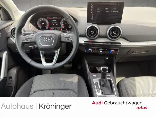 Audi Q2 view 13