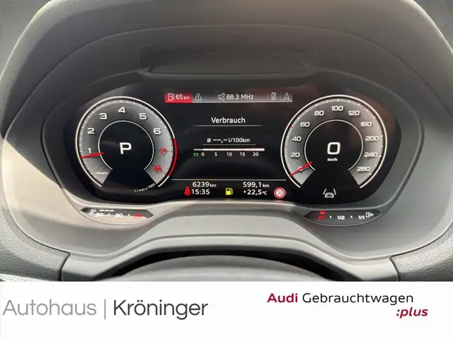 Audi Q2 view 12