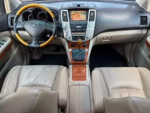 Lexus RX view 12