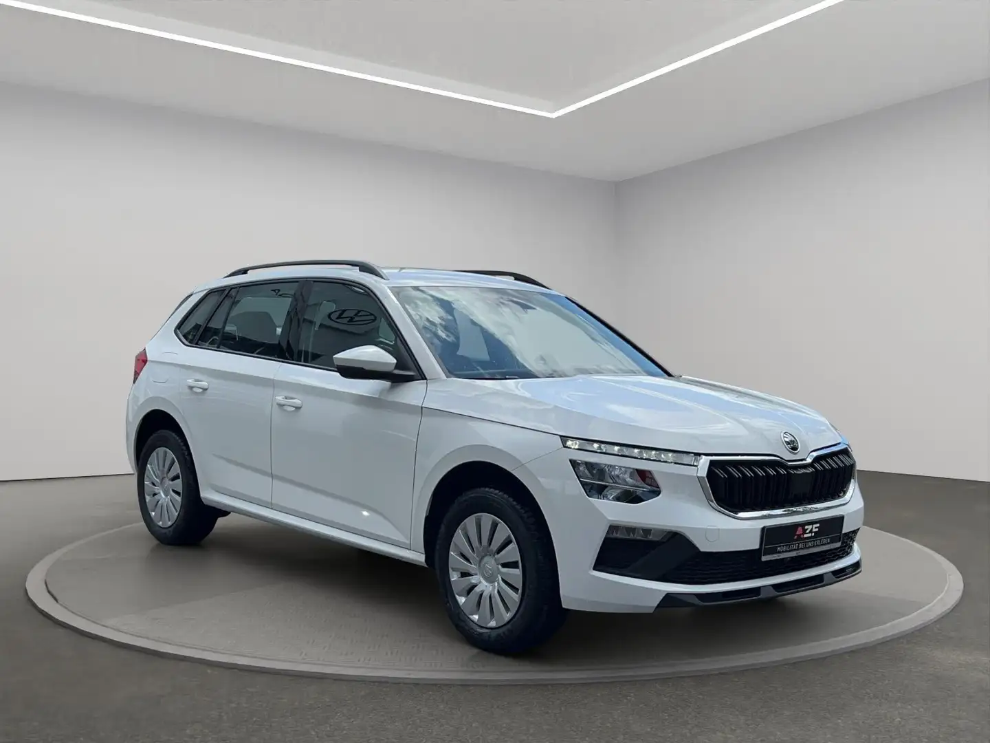 Skoda Kamiq Essence 1.0 TSI 5-Gang LED+SHZ+PDC+GRA Weiß - 2