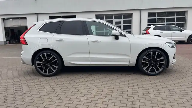 Volvo XC60 view 7