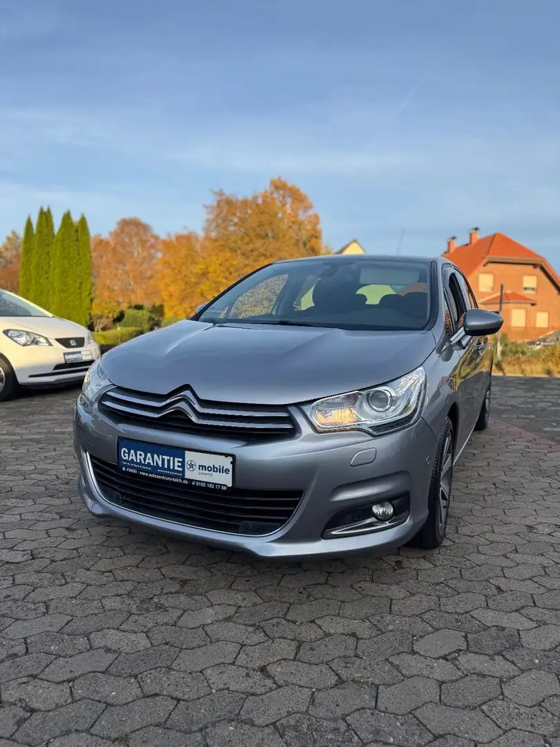 Citroen C4 Lim. Shine Massage Klima Navi Alu Leder Xenon Grau - 2