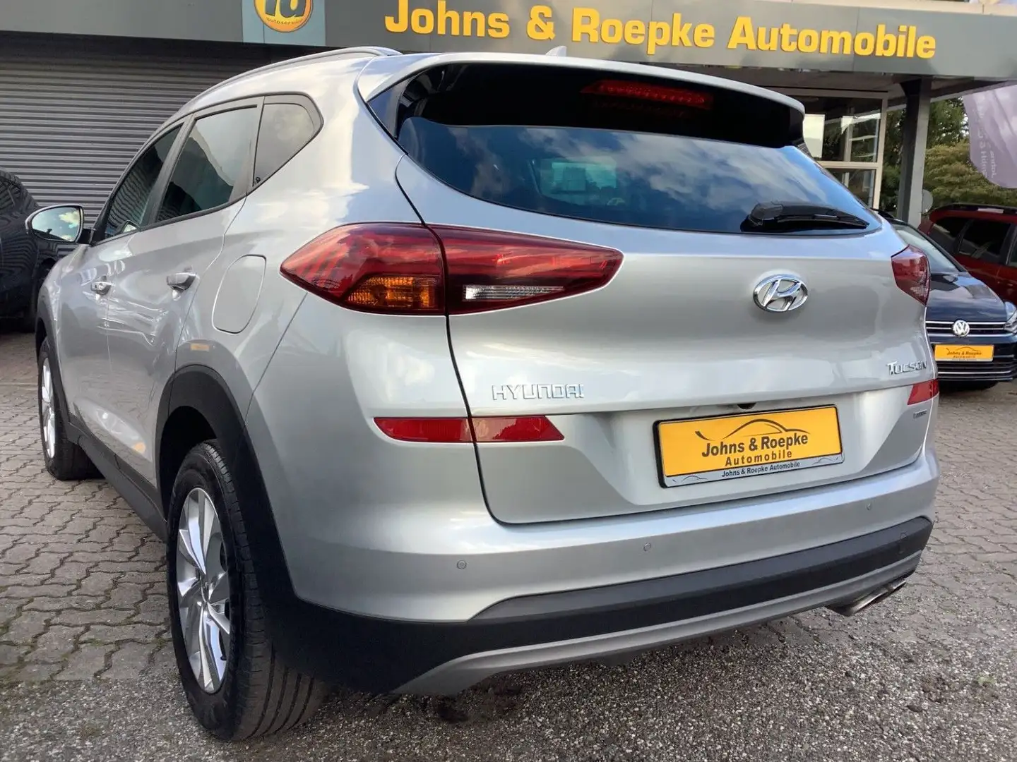 Hyundai TUCSON 1,6 Automatik 4WD / KAMERA / Silber - 2