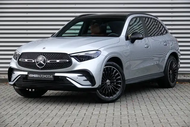Mercedes-Benz GLC 400 400e 4MATIC AMG Line | Pano | Achteras Sturing | L